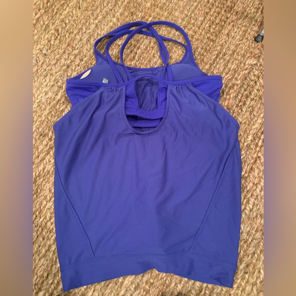sports blouse with bra in very good condition